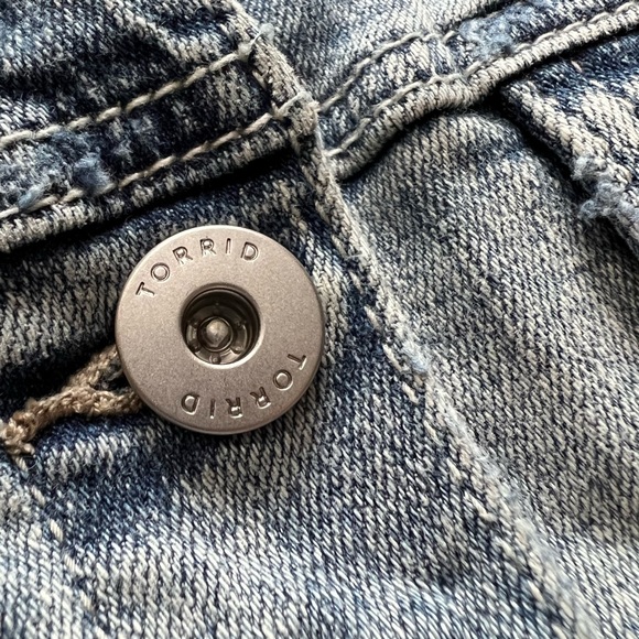 Torrid : cropped denim vest - Picture 8 of 14